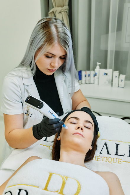 Dr.Dali-1-35 Tratament rejuvenare Dermapen 4